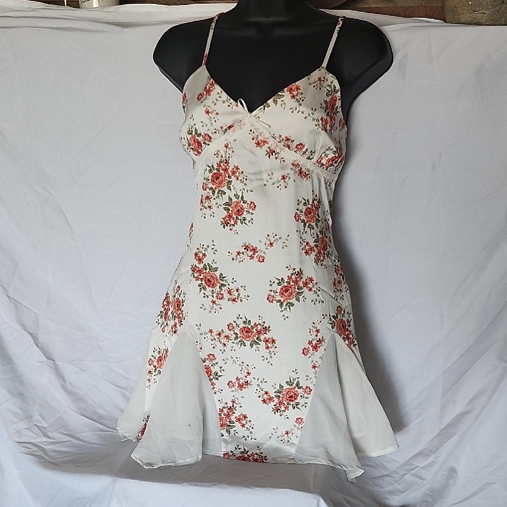 Forever 21 White Floral Mini Dress
